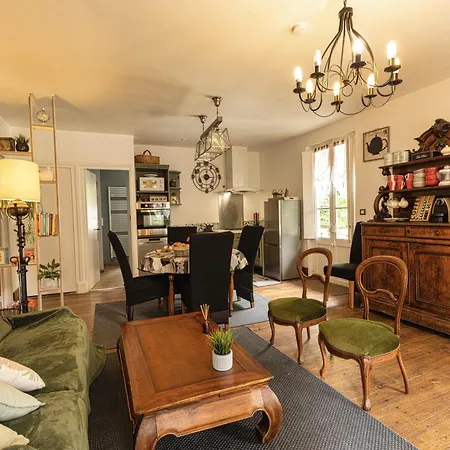 게스트하우스 Domaine La Belle Histoire - Cote Parc Besset