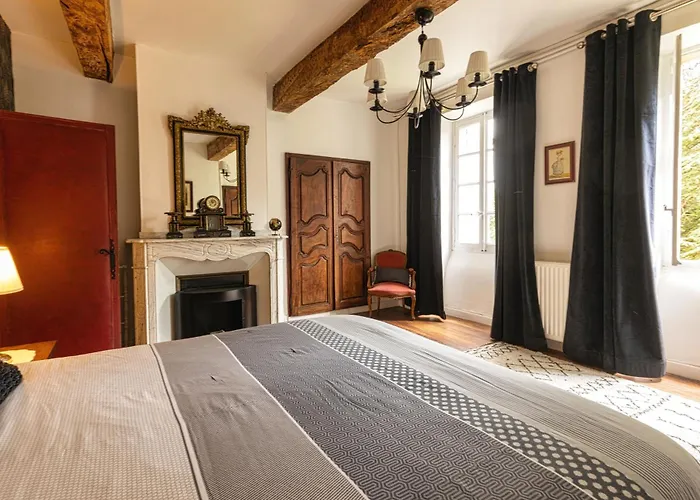 Domaine La Belle Histoire - Cote Parc בית הארחה 3*